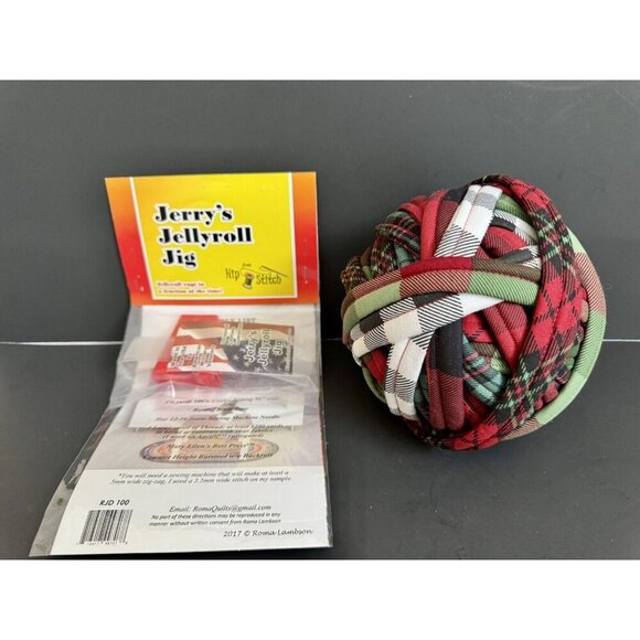 Jerry's Jellyroll Jig Plus Sewn Christmas Fabric Plaid Tartan Pattern Craft Lot - Picture 1 of 10
